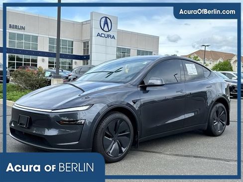 Used 2026 Tesla Model Y Long Range AWD/4WD image 1