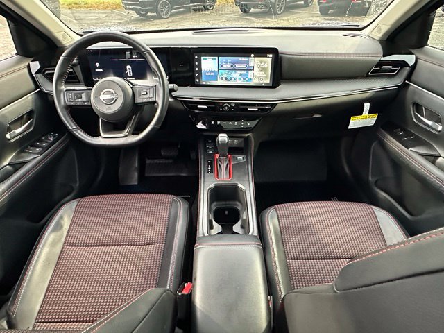 Certified 2025 Nissan Kicks SR w/ SR Premium Package AWD/4WD image 33