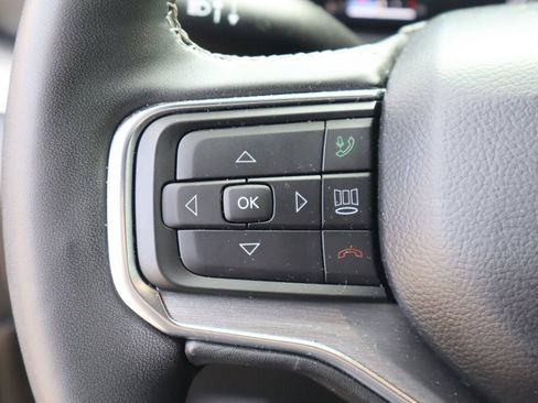 Used 2024 Jeep Wagoneer L Series II w/ Convenience Group I AWD/4WD image 14