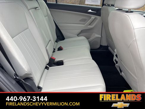 Used 2023 Volkswagen Tiguan SE R-Line image 35