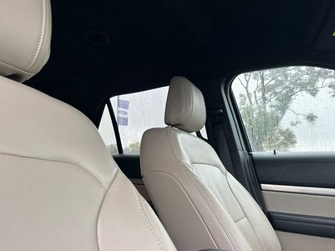 Used 2018 Ford Explorer XLT w/ Equipment Group 202A image 19