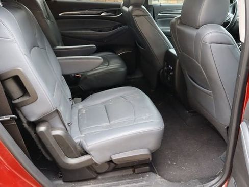 Used 2021 Buick Enclave Essence FWD image 18