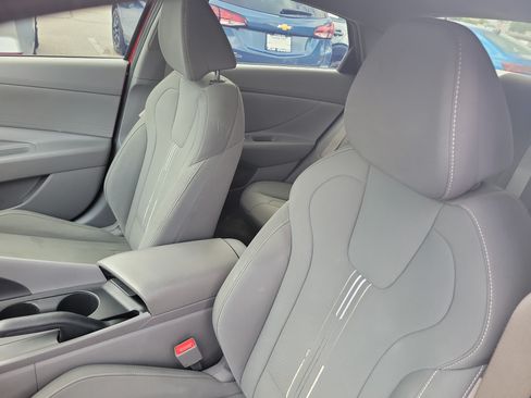 Used 2023 Hyundai Elantra SEL w/ Cargo Package FWD image 17