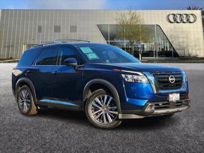 Used 2022 Nissan Pathfinder Platinum w/ Cargo Package