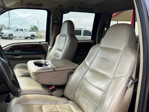 Used 2006 Ford F250 Lariat RWD image 16
