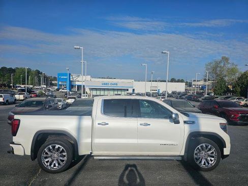 Used 2025 GMC Sierra 1500 Denali AWD/4WD image 41