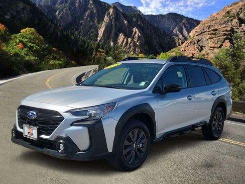 Used 2025 Subaru Outback Onyx Edition AWD/4WD image 5
