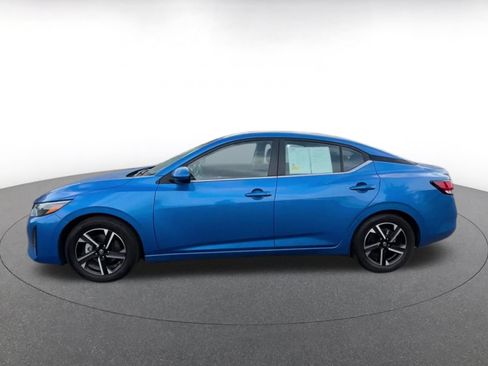 Used 2025 Nissan Sentra SV FWD image 9