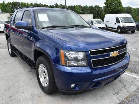 Used 2013 Chevrolet Avalanche LS RWD image 4