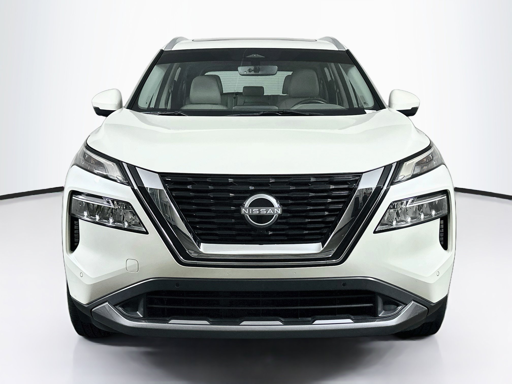Used 2023 Nissan Rogue SL w/ SL Premium Package FWD image 2