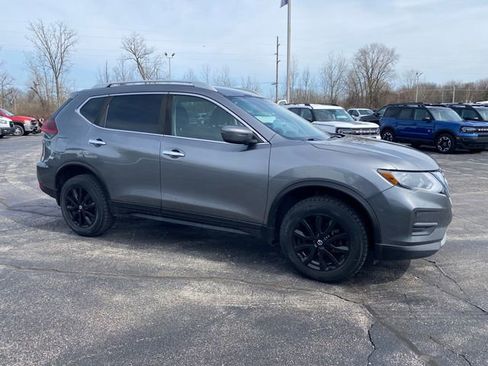 Used 2020 Nissan Rogue S AWD/4WD image 2