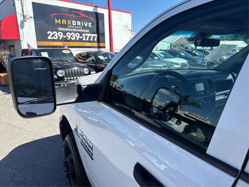Used 2018 RAM 3500 Tradesman w/ Chrome Appearance Group AWD/4WD image 26