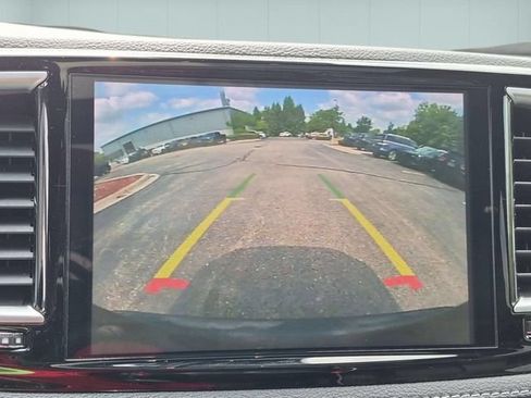 Certified 2025 Chrysler Pacifica Limited FWD image 26