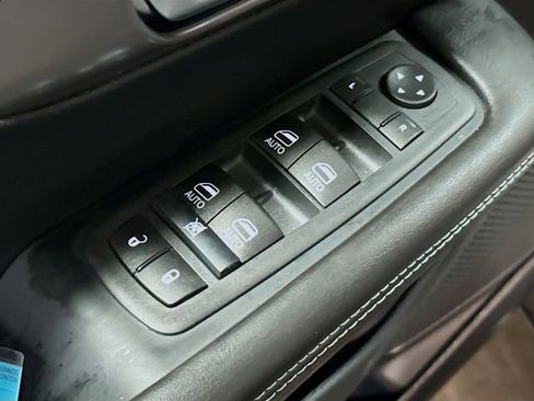 New 2026 Chrysler Pacifica Select w/ S Appearance Package AWD/4WD image 18