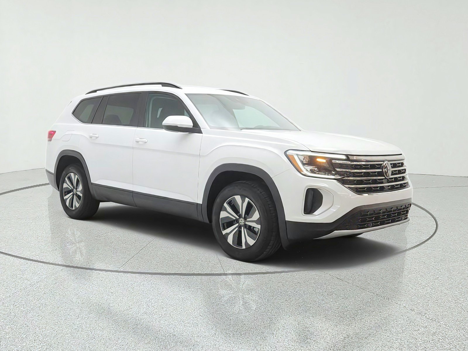 Used 2025 Volkswagen Atlas SE FWD image 4