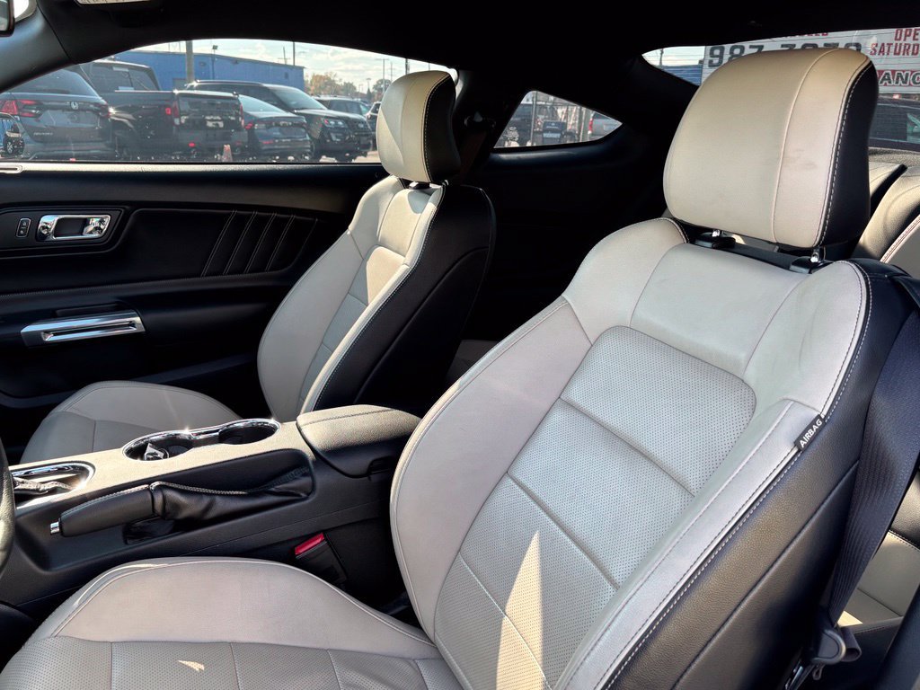 Used 2015 Ford Mustang Premium RWD image 9