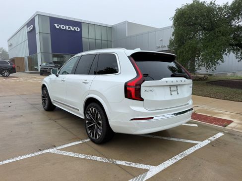 New 2026 Volvo XC90 T8 Plus w/ Protection Package Premier AWD/4WD image 4