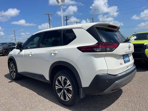 Certified 2023 Nissan Rogue SV FWD image 5