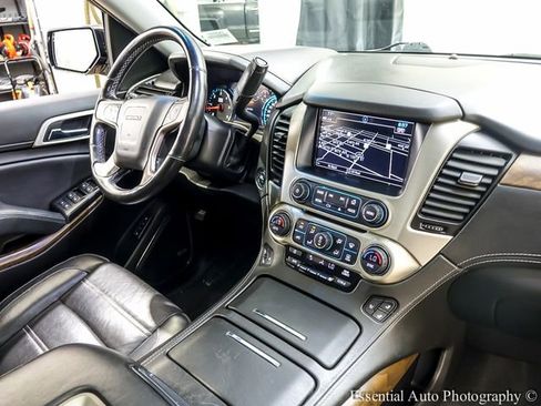 Used 2019 GMC Yukon XL Denali w/ Denali Ultimate Package AWD/4WD image 28