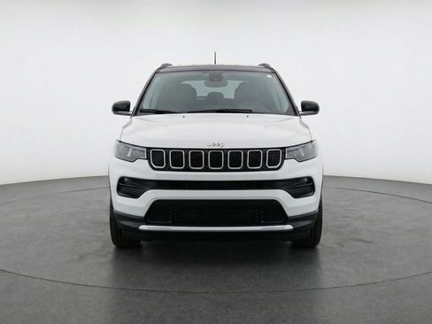 Used 2025 Jeep Compass Limited image 2
