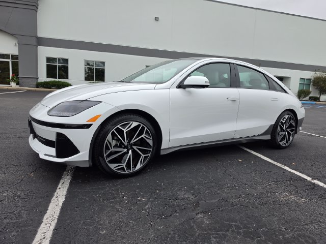 Used 2023 Hyundai Ioniq 6 Limited AWD/4WD image 16