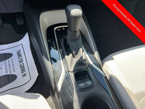 Used 2021 Toyota Corolla LE FWD image 11