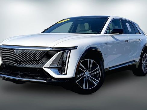 Used 2024 Cadillac Lyriq Luxury AWD/4WD image 12