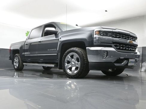 Used 2018 Chevrolet Silverado 1500 LTZ w/ Sport Package image 22