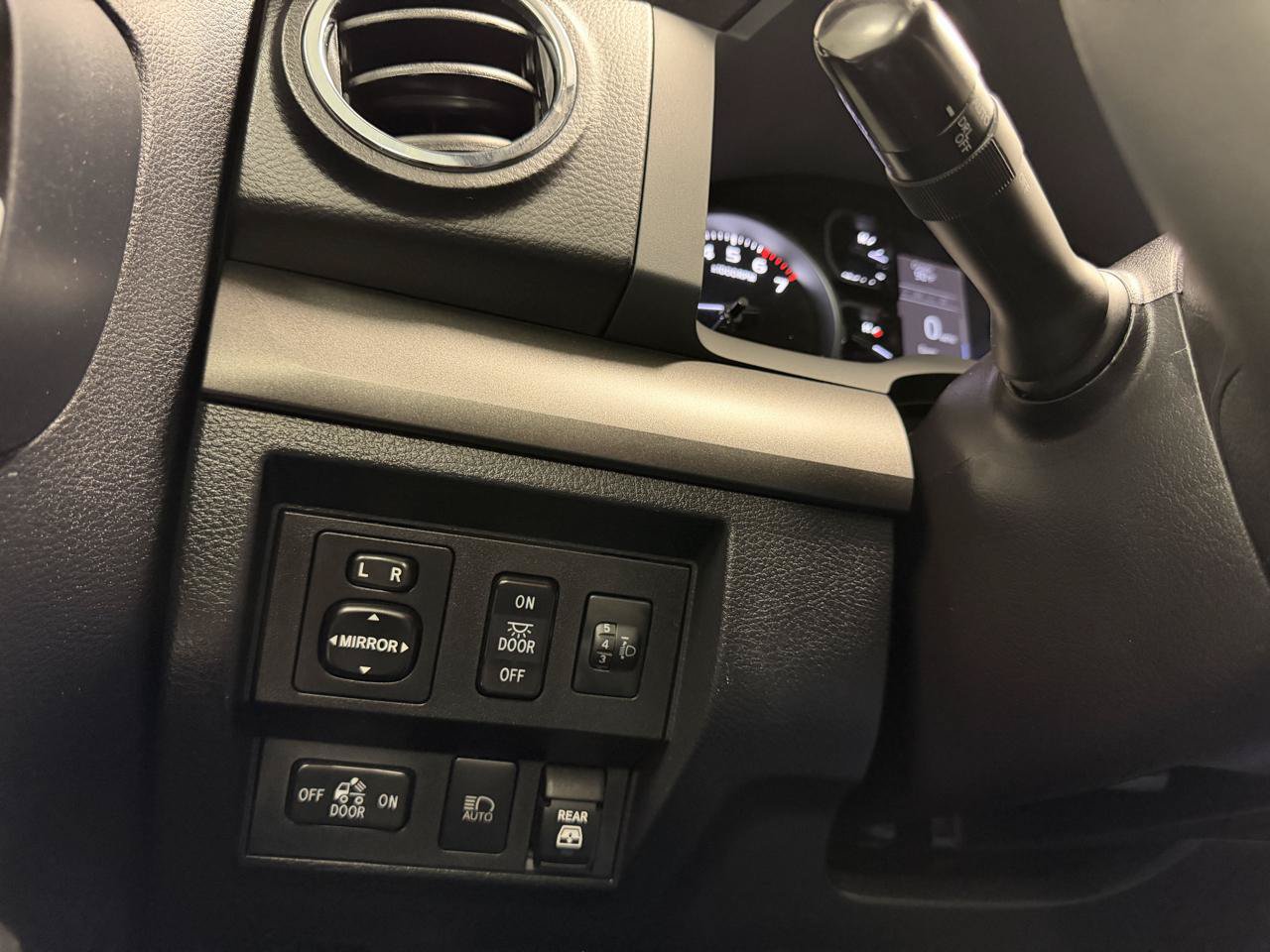 Used 2021 Toyota Tundra SR5 w/ SR5 Leather Package AWD/4WD image 26