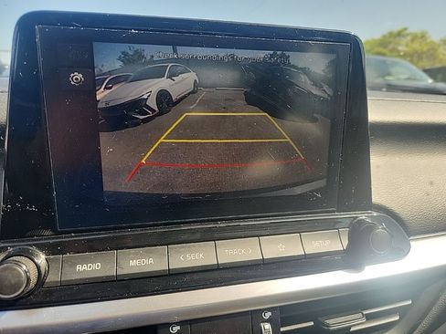 Certified 2023 Kia Forte LXS w/ LXS Technology Package image 21