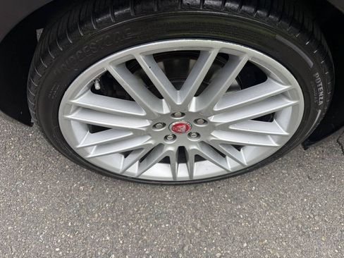 Used 2016 Jaguar XF Prestige RWD image 12
