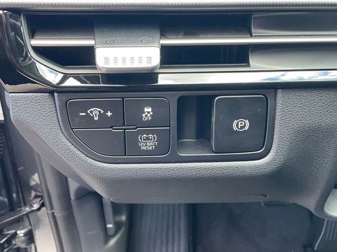 New 2026 Kia Sportage LX FWD image 10