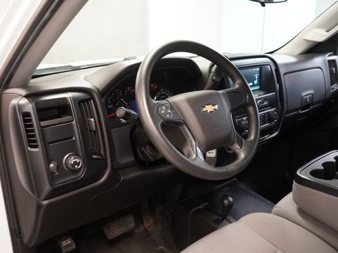 Used 2018 Chevrolet Silverado 1500 W/T w/ WT Convenience Package AWD/4WD image 6