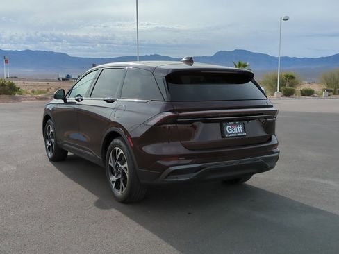 Used 2025 Lincoln Nautilus Premier w/ Jet Appearance Package AWD/4WD image 5