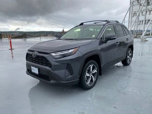 Used 2025 Toyota RAV4 XLE w/ Convenience Package AWD/4WD image 4