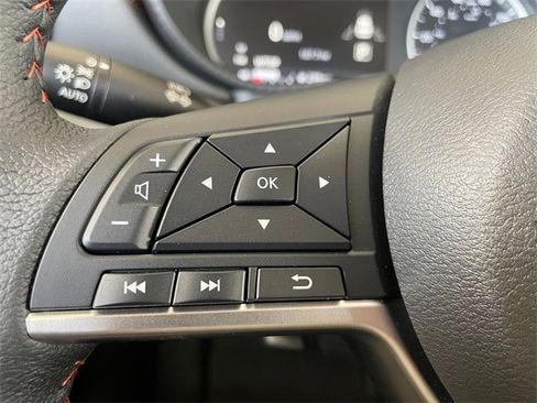 New 2025 Nissan Versa SR w/ Trunk Package image 21