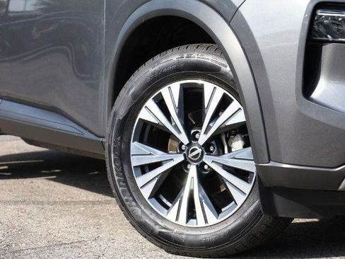 Certified 2023 Nissan Rogue SV w/ SV Premium B Package AWD/4WD image 3