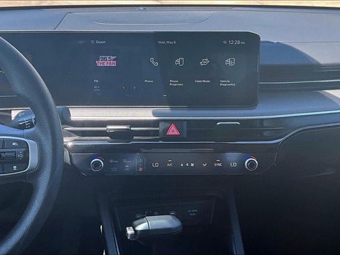 Used 2025 Kia K5 LXS FWD image 6