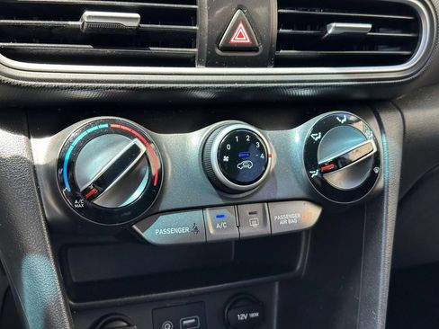Used 2021 Hyundai Kona SEL AWD/4WD image 27