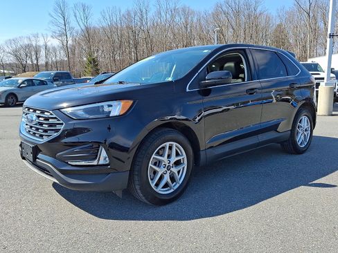 Certified 2022 Ford Edge SEL w/ Convenience Package AWD/4WD image 3