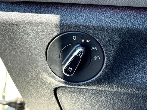 Certified 2025 Volkswagen Jetta GLI Autobahn image 17