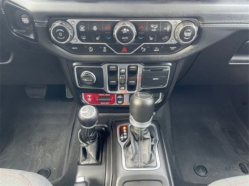 Used 2024 Jeep Gladiator Rubicon w/ Safety Group image 11