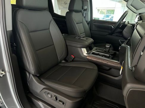 New 2026 GMC Sierra 1500 SLT w/ SLT Premium Package image 16