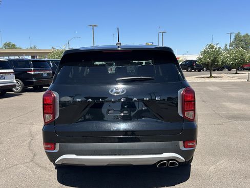 Used 2022 Hyundai Palisade SE FWD image 4
