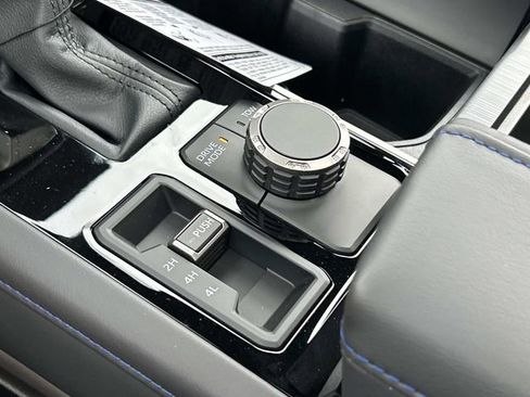 New 2026 Toyota Tundra Platinum AWD/4WD image 32