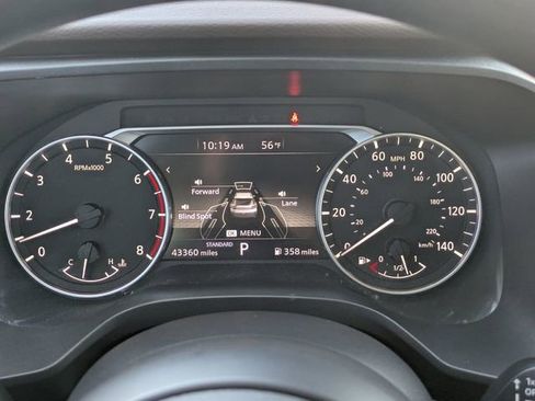 Used 2023 Nissan Rogue S image 21