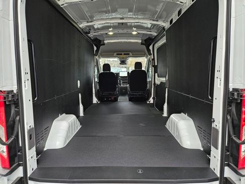 New 2026 Ford Transit 250 148 Medium Roof image 22