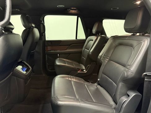 Used 2023 Lincoln Navigator L Standard Sport Utility 4D image 15
