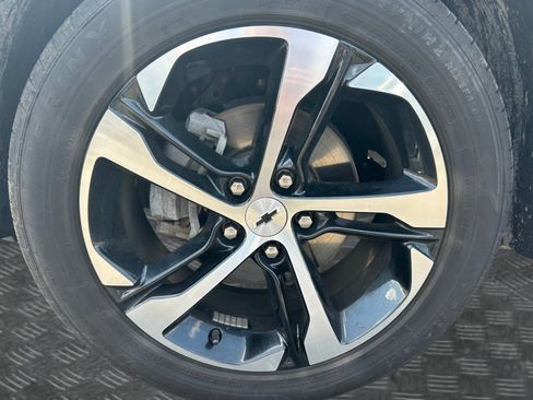 Certified 2024 Chevrolet Trax RS FWD image 14