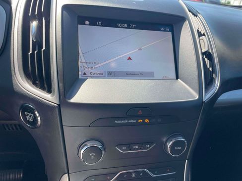 Used 2019 Ford Edge SEL w/ Equipment Group 201A FWD image 8